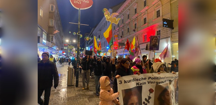 Kadınlar Avusturyada Tüm Renkleri ile Alandaydı.