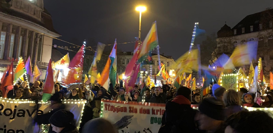 Avrupa merkezleri savaşa, faşizme, ırkçılığa ve göçmen düşmanlığına karşı eylemdeydi!