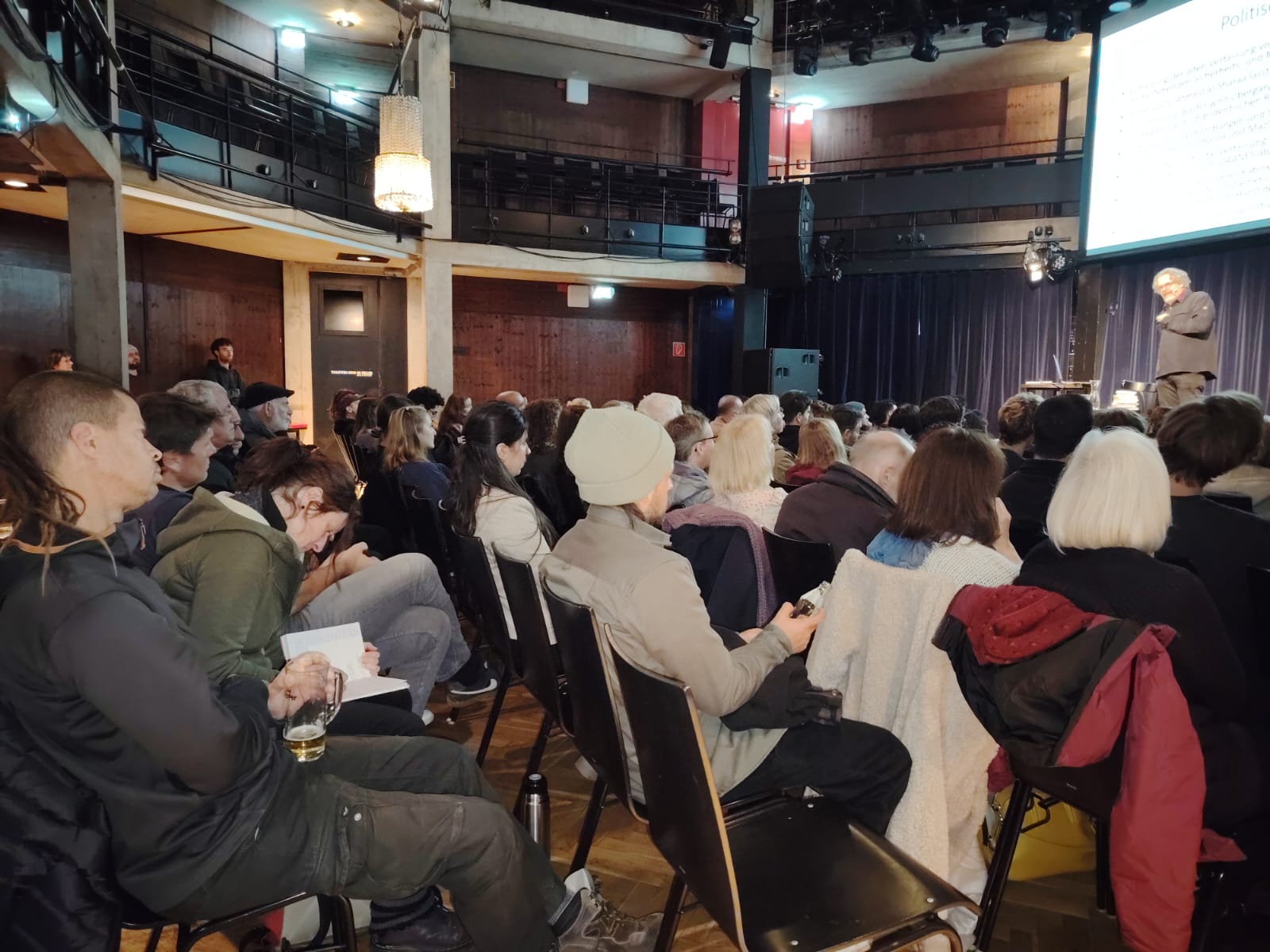 Siyaset Bilimci Thomas Schmidinger ile Söyleşi