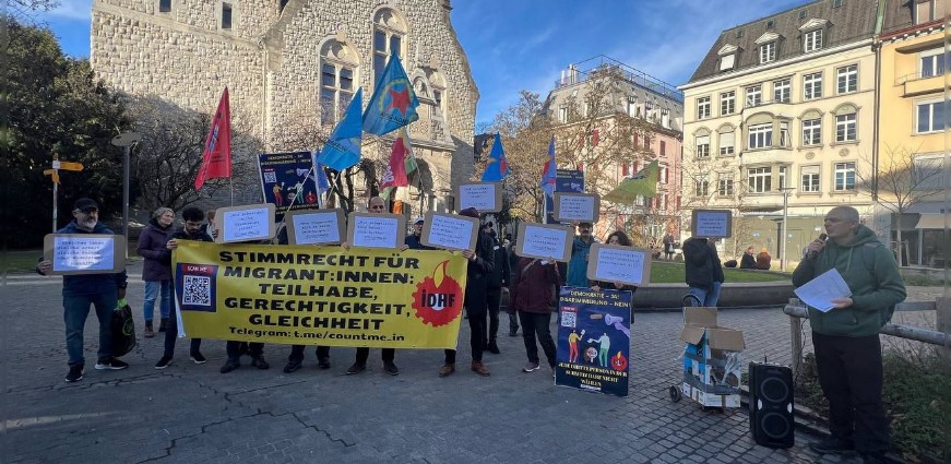 Göçmenler Zürih'te Oy Hakkı İçin Seslendi!