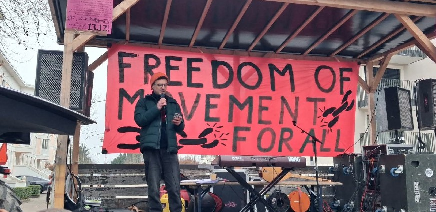 Göç Politikalarına Karşı Göç İdaresi Önünde Miting