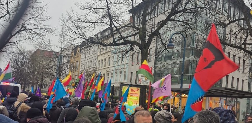 Rojava ve Rojhilat Kürdistan’ında Yaşanan Katliamlar Frankfurt ve Hamburg’da Protesto Edildi