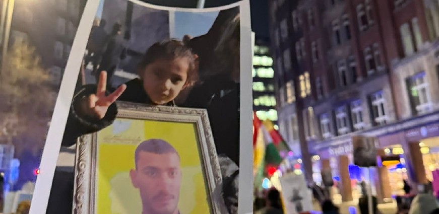 Hamburg’da Rojava ve Rojhilat Dayanışma Yürüyüşleri Kitlesel Şekilde Devam Ediyor