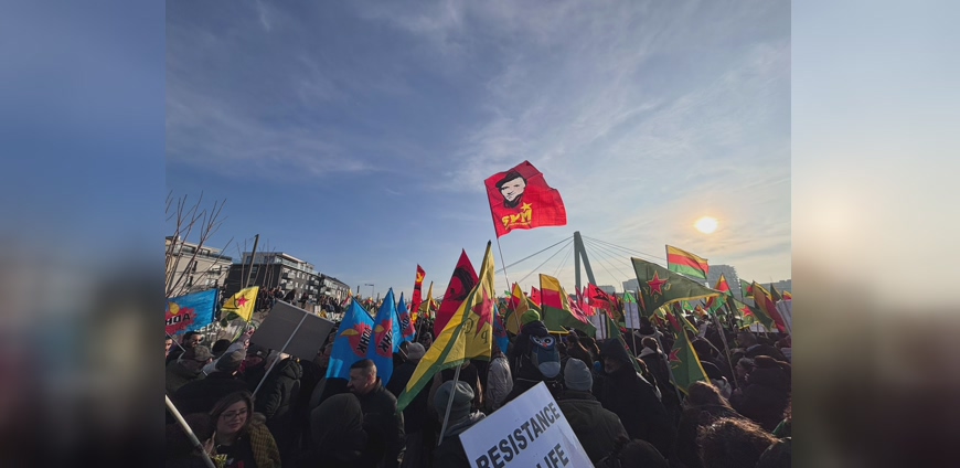 Köln’de Son Yılların En Kitlesel Eylemi Rojava İçin Gerçekleşti