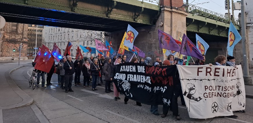 Viyana ve Innsbruck'da Devrimci Tutsaklarla Dayanışma Mitingi Yapıldı