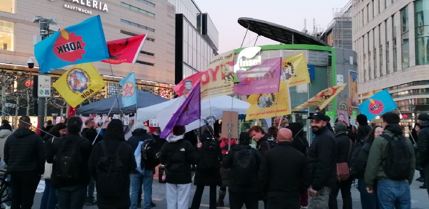 Frankfurt’ta, 18 Mart Uluslararası Politik Tutsaklarla Dayanışma Günü vesilesiyle bir miting gerçekleştirildi.