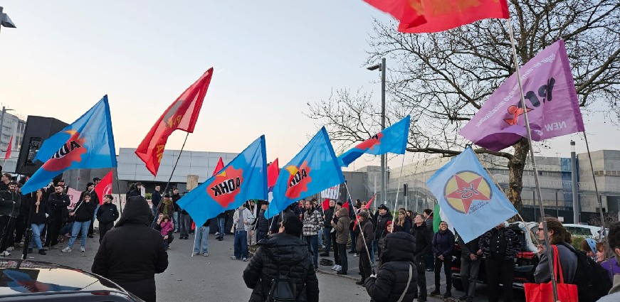 Stuttgart Stammheim Hapishanesi Önünde Politik Tutsaklarla Dayanışma Etkinliği Gerçekleştirildi!