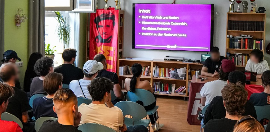 SYM ve Rote Offensive'den Viyana'da Panel