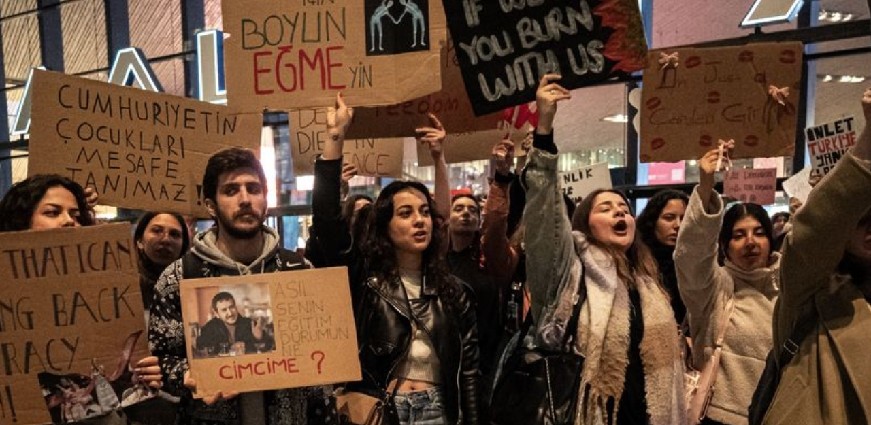 İsviçre, Türkiye'ye Geri Gönderilen Sığınmacıların Karşılaştığı Riskleri Görmezden Geliyor!