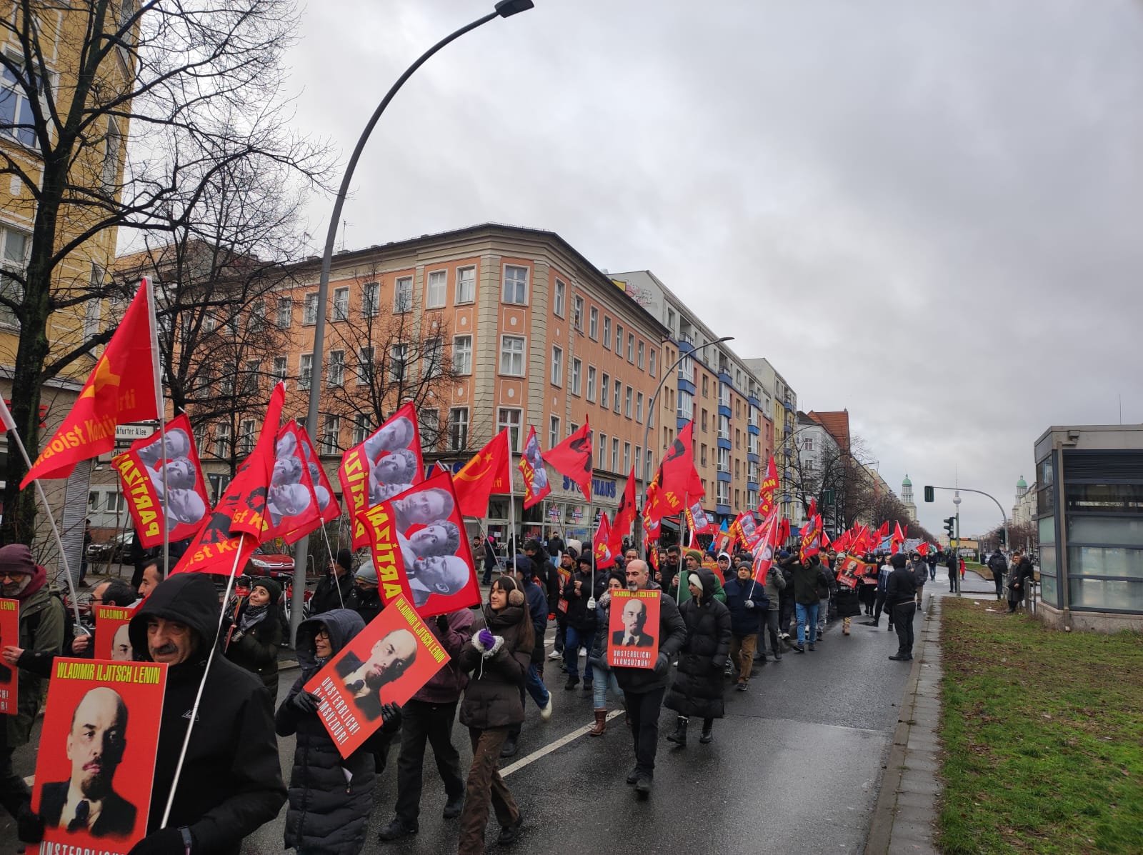 Berlin'de 3L Yürüyüşü Yapıldı. konulu fotoğraflar