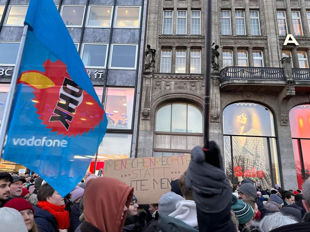 AfD Hamburg'ta Protesto Edildi. konulu fotoğraflar