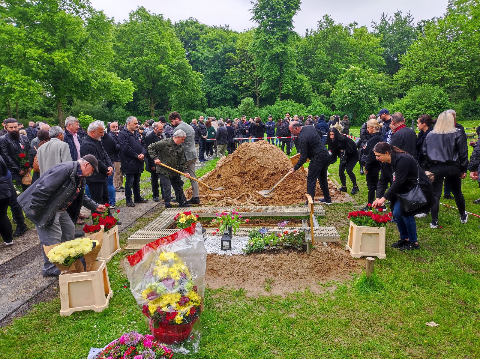 Perihan (Makbule) Yoldaşımızı Sonsuzluğa Uğurladık! konulu fotoğraflar