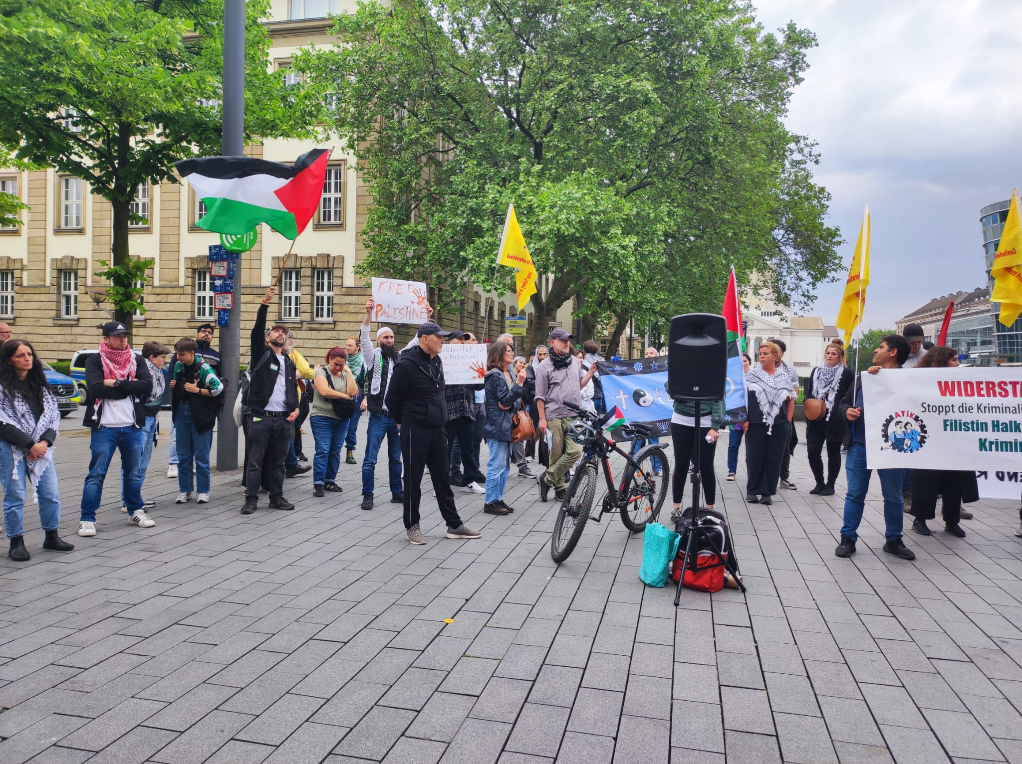 Duisburg Filistin Dayanışma Derneği İçin Eylem konulu fotoğraflar