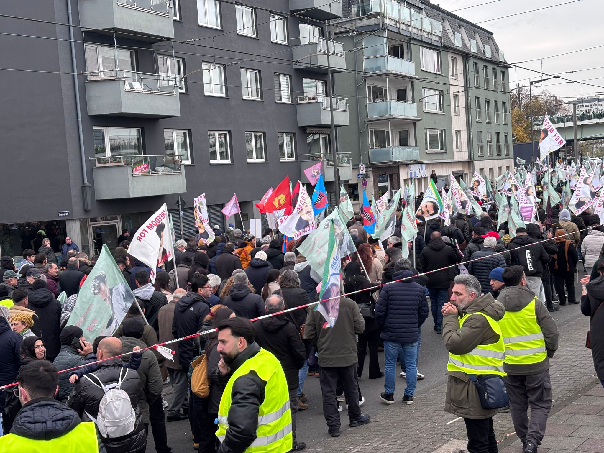 Köln Günlüğü: “Onbinlerin Yürüyüşü