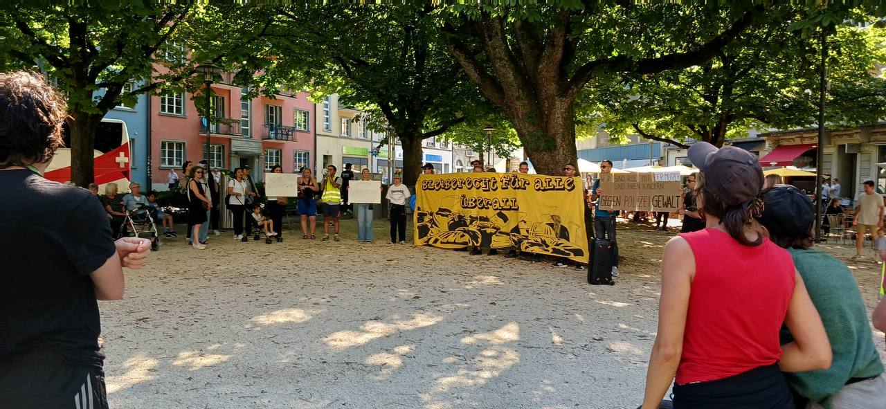 Üç çocuklu bir anne zorla Türkiye'ye sınır dışı edildi! konulu fotoğraflar