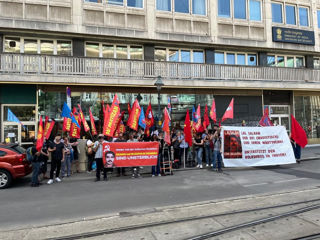 Yoldaş Basavaraj ve 27 Halk Savaşçısı'nın Katledilmesi Avrupa'da Protesto Edildi konulu fotoğraflar