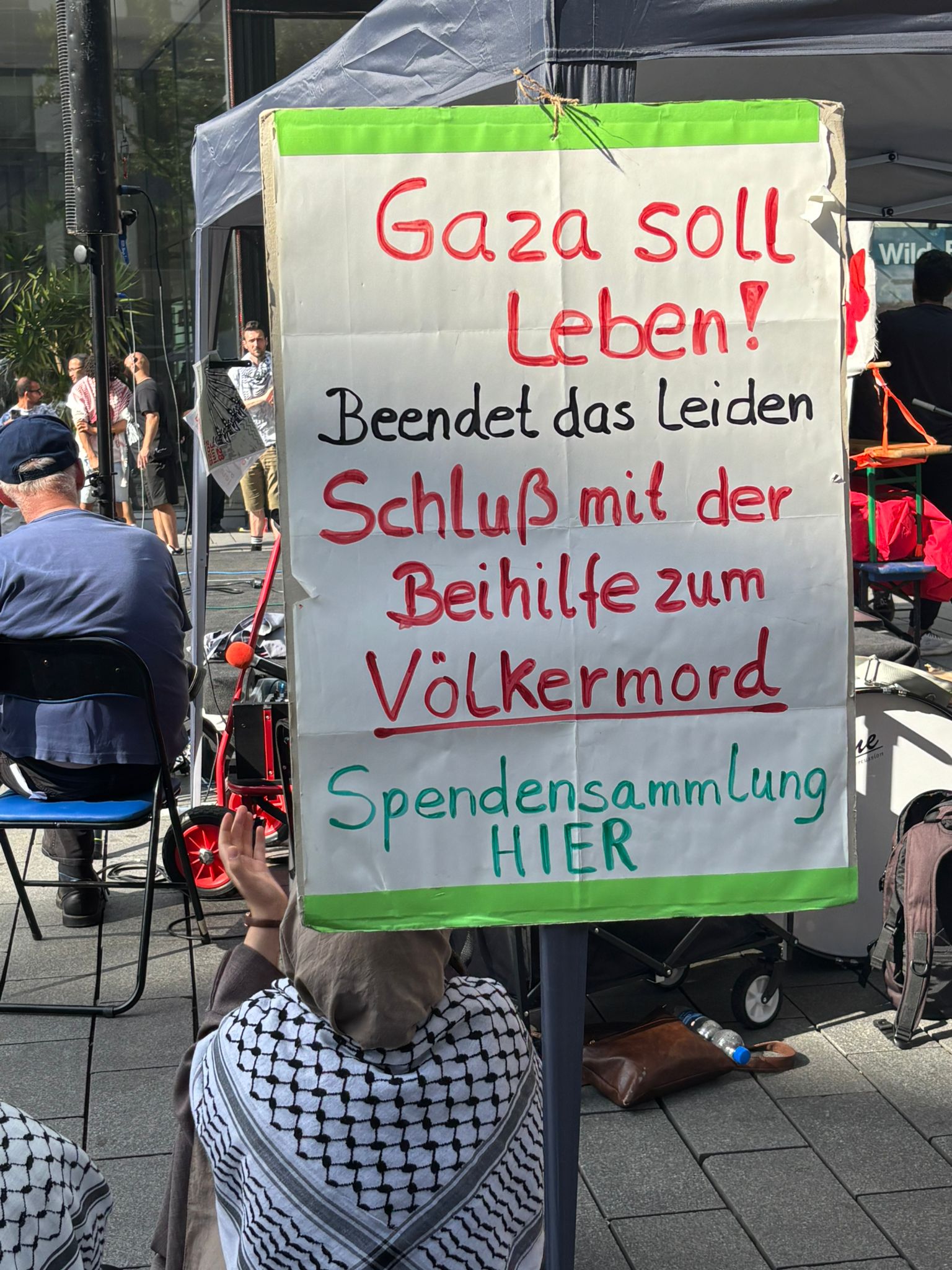 Duisburg’ta Eylem ve Alman Devleti’ne Karşı Halk Mahkemesi: Alman Devleti Sanık Sandalyesinde Mahkum Edildi konulu fotoğraflar