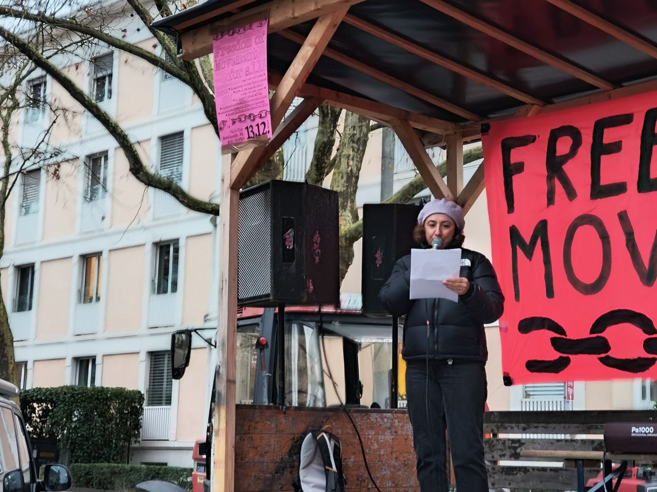 Göç Politikalarına Karşı Göç İdaresi Önünde Miting konulu fotoğraflar