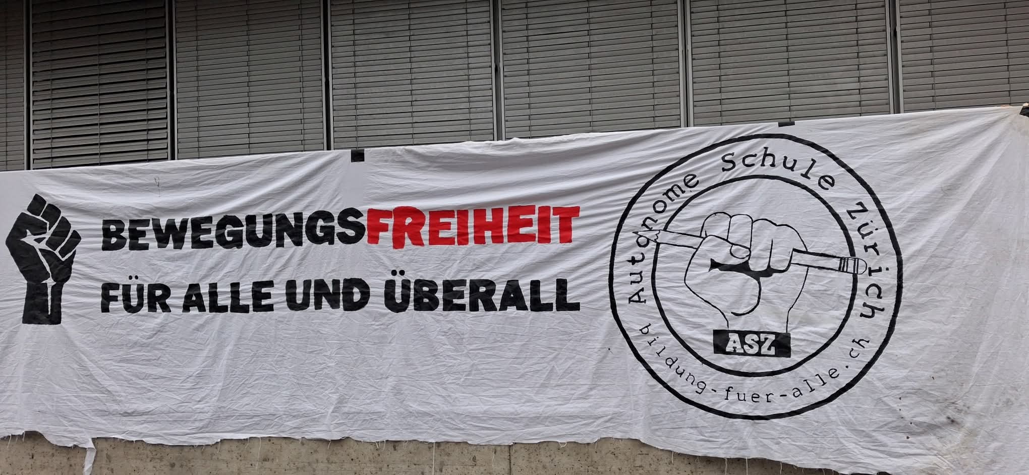 Göç Politikalarına Karşı Göç İdaresi Önünde Miting konulu fotoğraflar