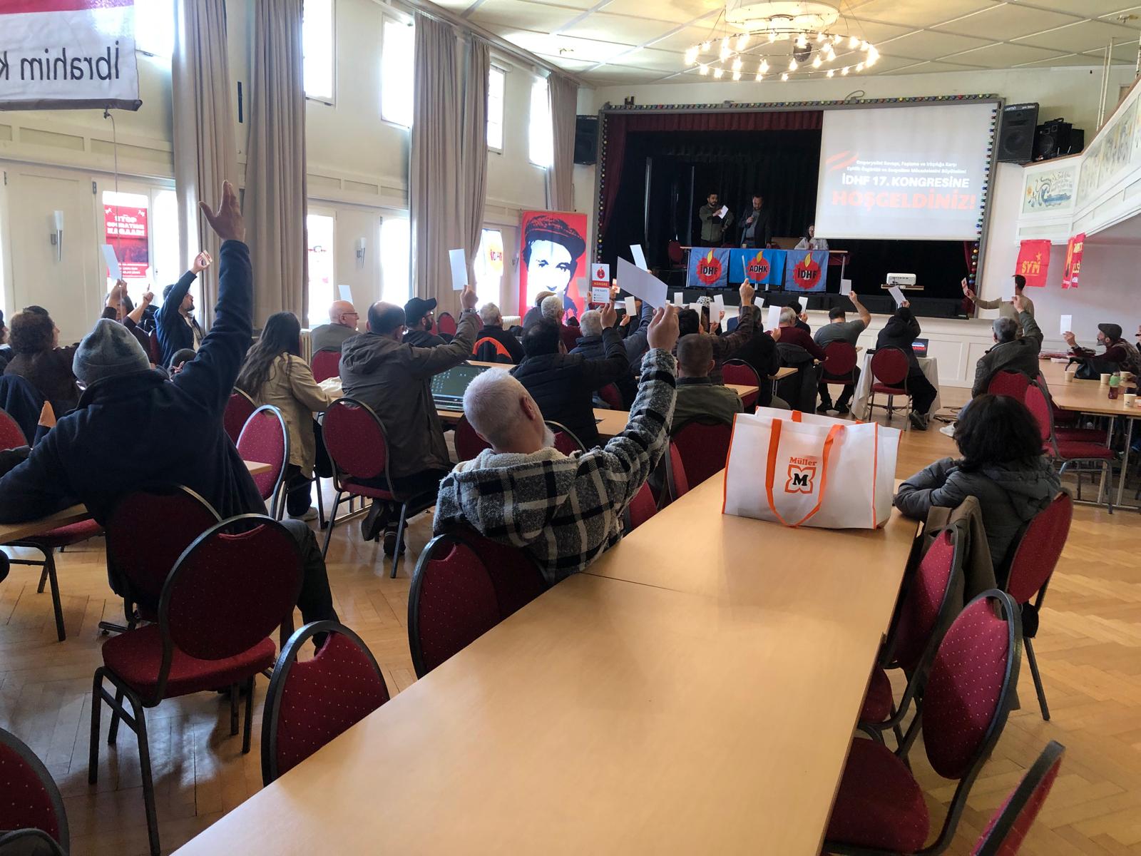 İsviçre Demokratik Haklar Federasyonu (İDHF) 17. Kongresi’ni Gerçekleştirdi! konulu fotoğraflar