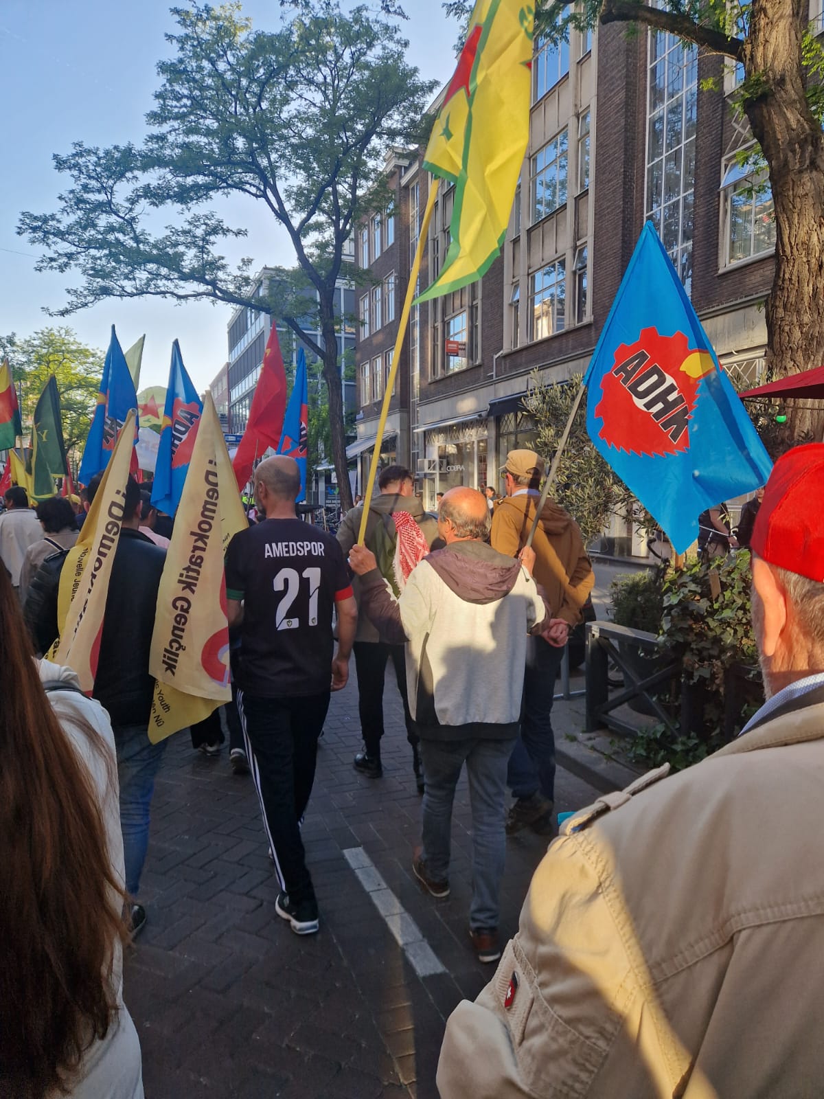 Avrupa Kentlerinde 1 Mayıs Coşkuyla Kutlandı! konulu fotoğraflar