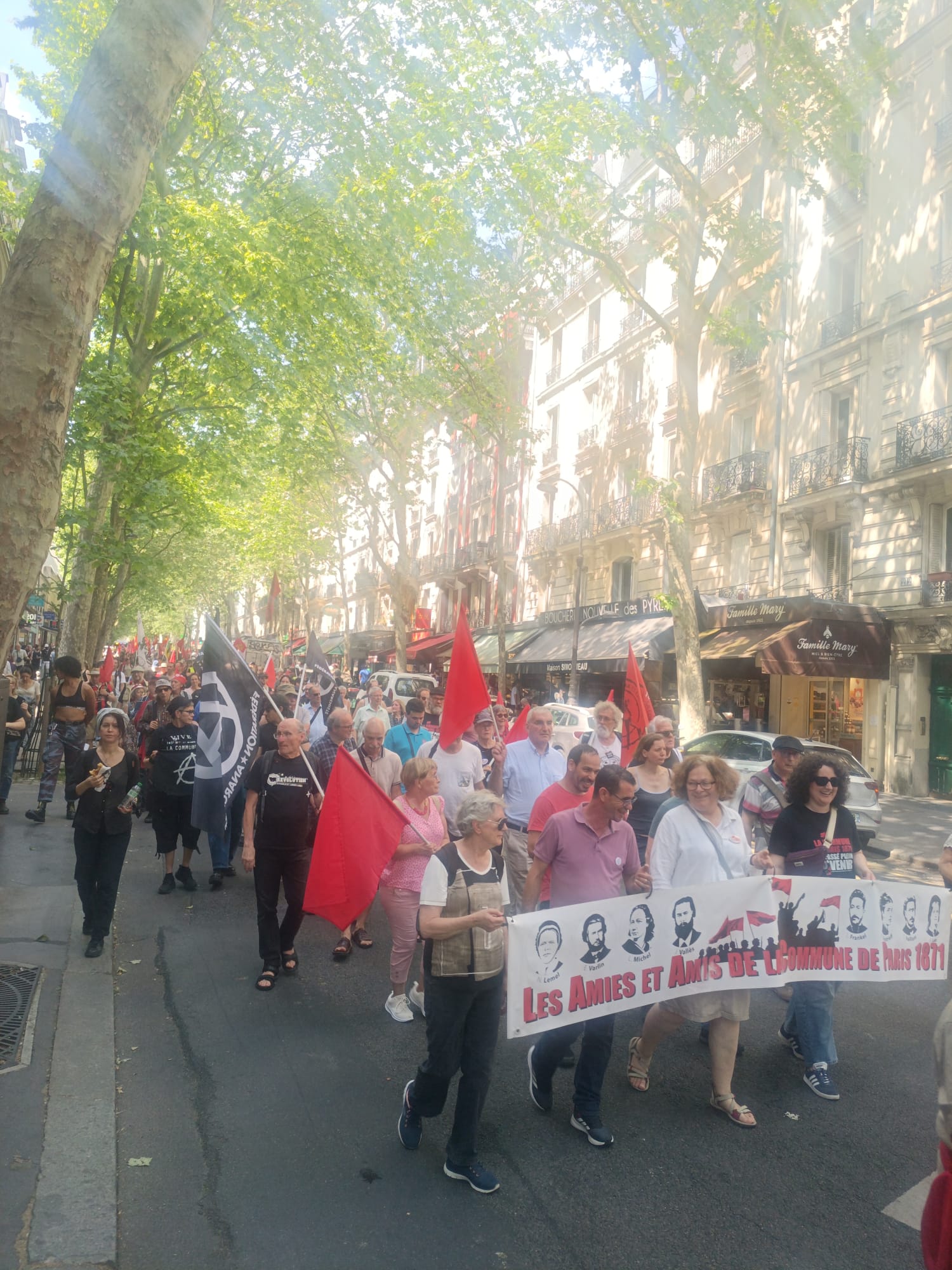 Paris'te Komünarlar Anıldı konulu fotoğraflar