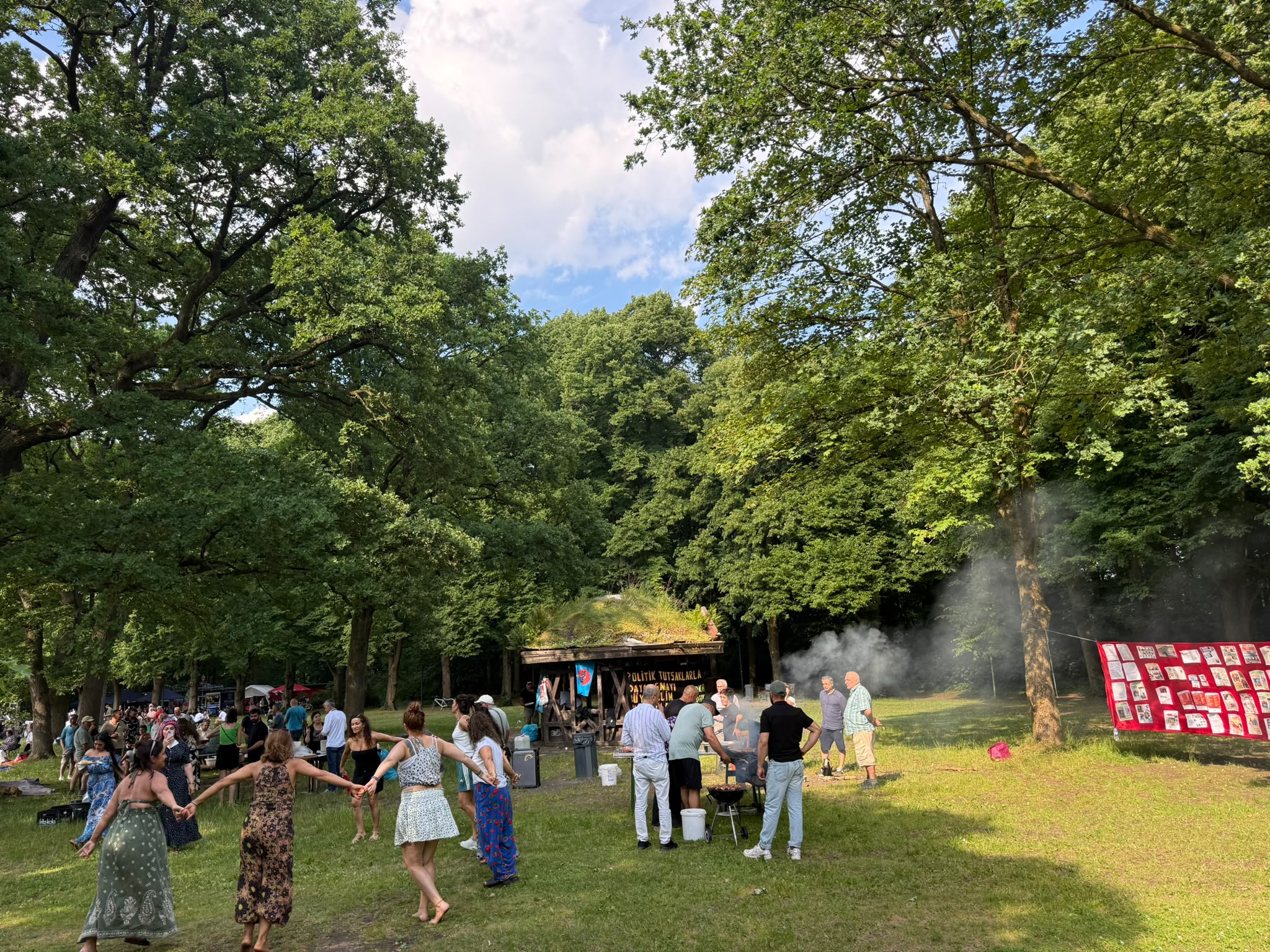 Politik Tutsaklarla Dayanışma Pikniği Hamburg’da Gerçekleştirildi konulu fotoğraflar