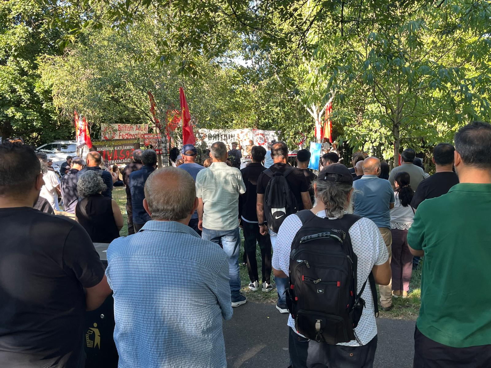 2 Temmuz Sivas-Madımak Katliamı Londra’da Protesto Edildi konulu fotoğraflar