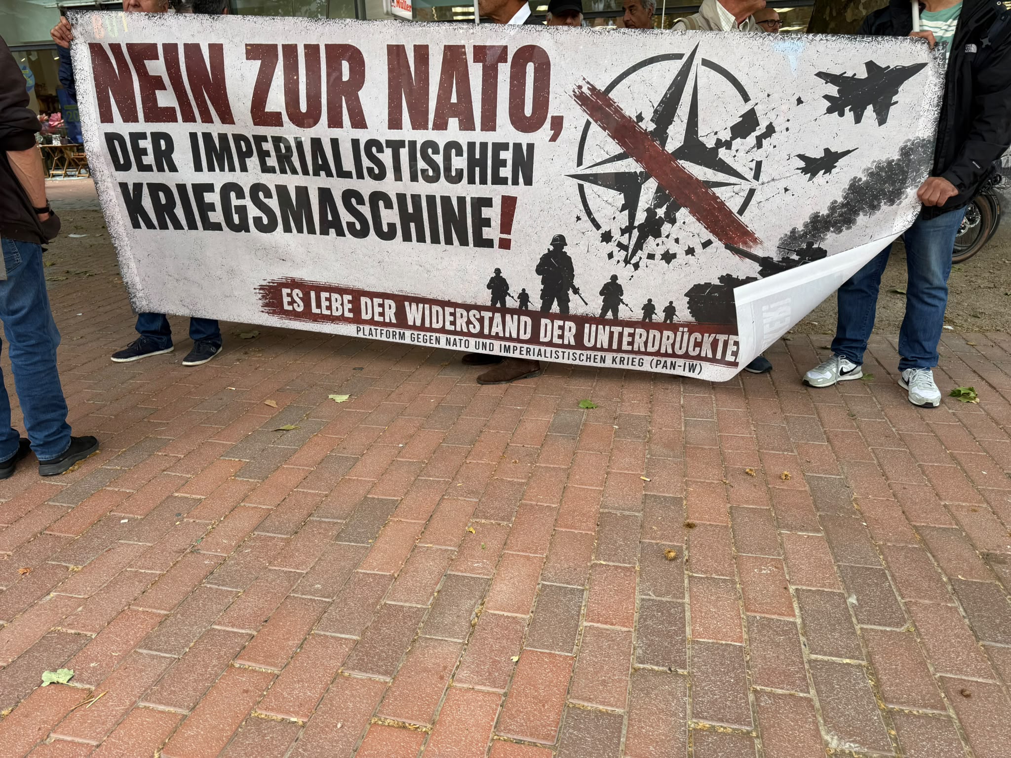PAN-IW’in Çağrısıyla Hamburg'da NATO Karşıtı Eylem Gerçekleşti konulu fotoğraflar